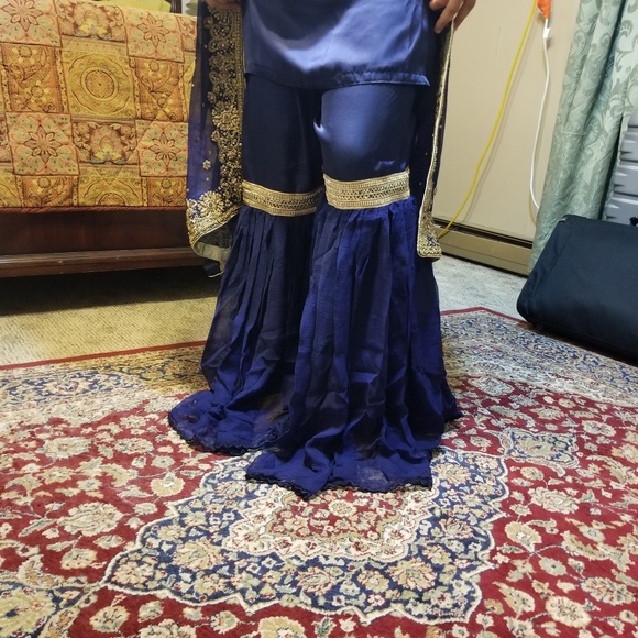 Beautiful 4 piece garara suite - Picture 2 of 5